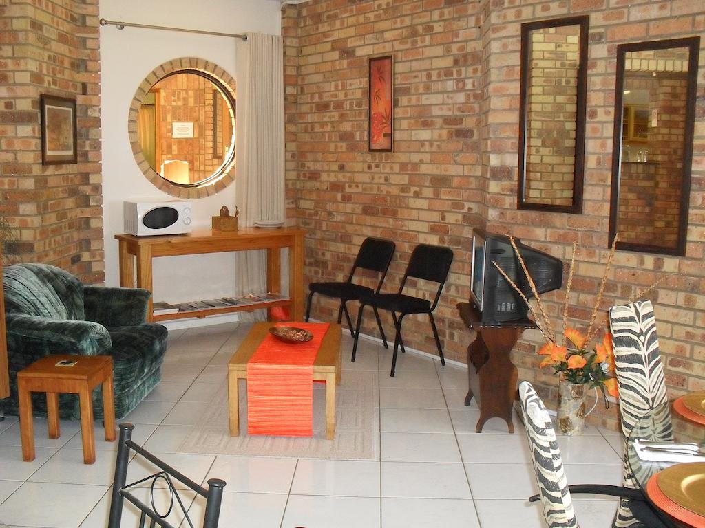 8 Royal Palm B&B Umhlanga Rocks 외부 사진
