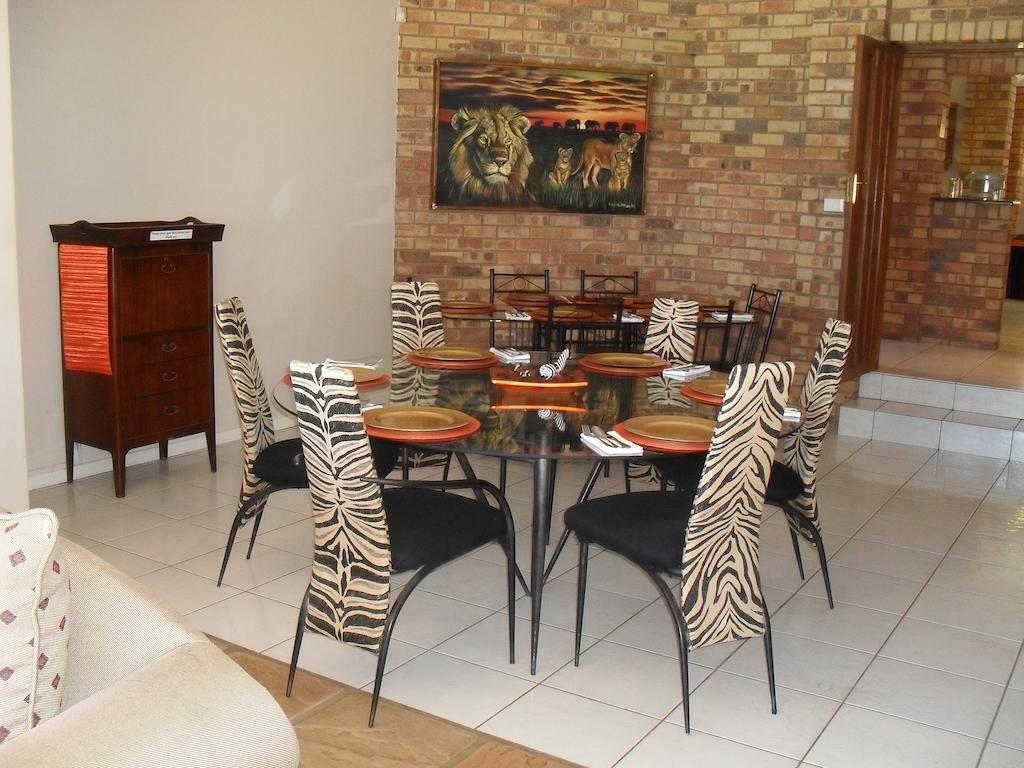 8 Royal Palm B&B Umhlanga Rocks 외부 사진