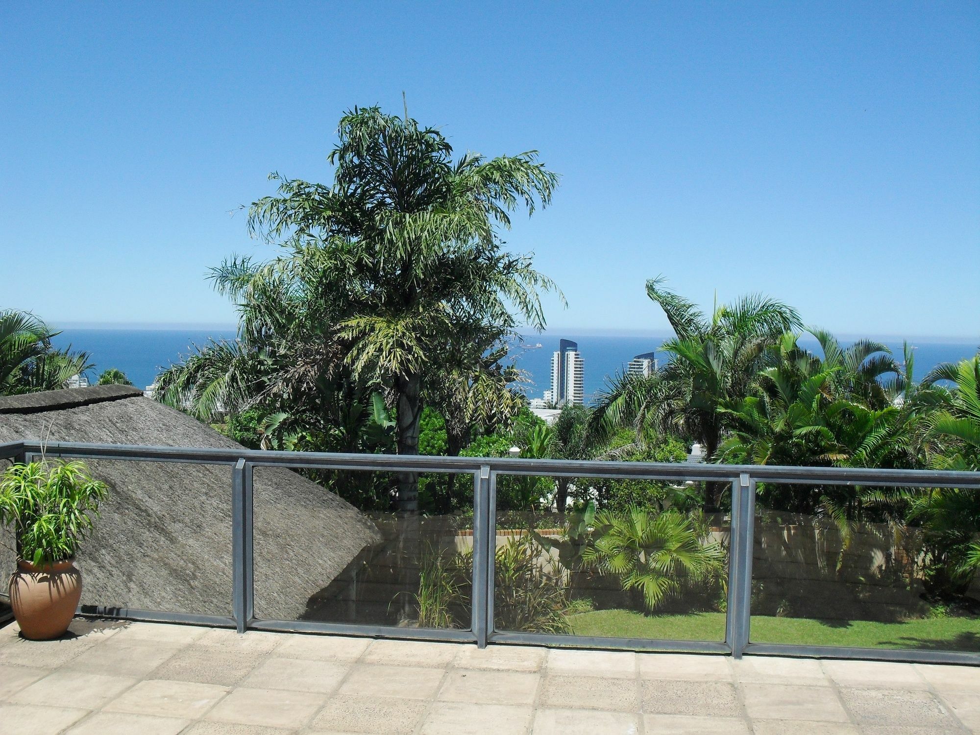 8 Royal Palm B&B Umhlanga Rocks 외부 사진
