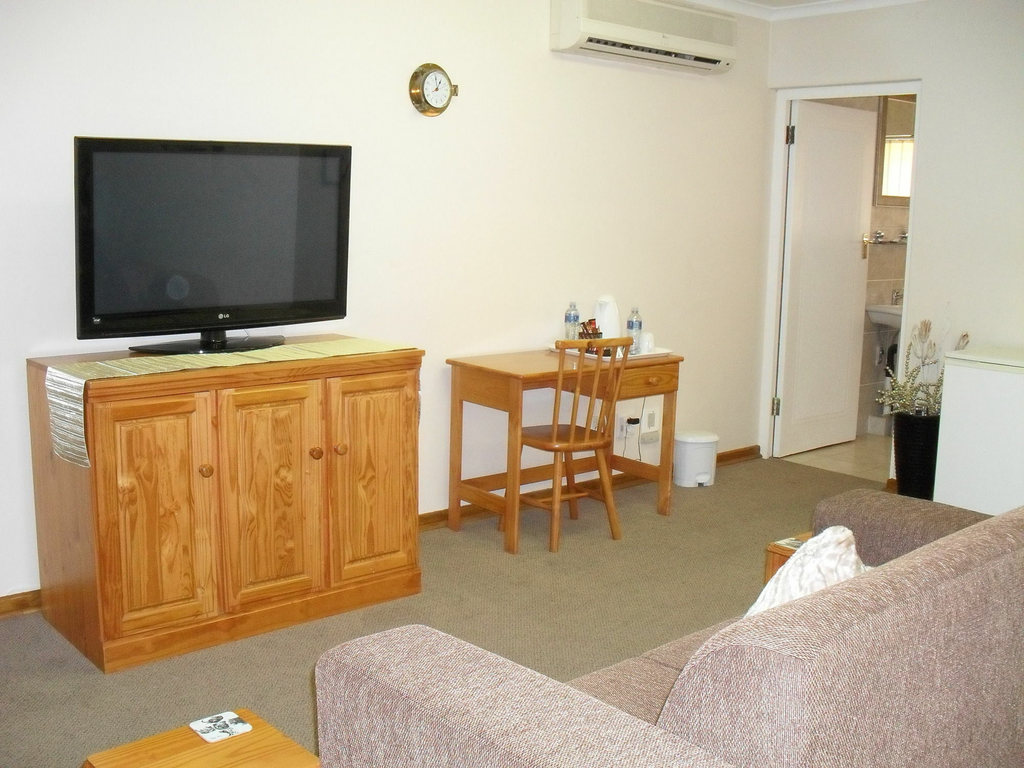 8 Royal Palm B&B Umhlanga Rocks 외부 사진
